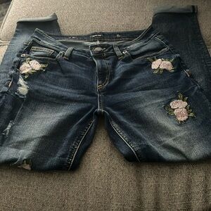 Gently used Miss Me size 27 skinny ankle